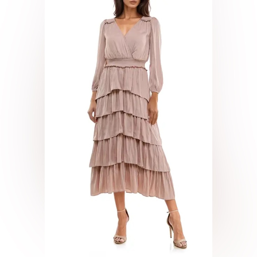 NWOT Socialite Ruffle Tiered Midi Dress